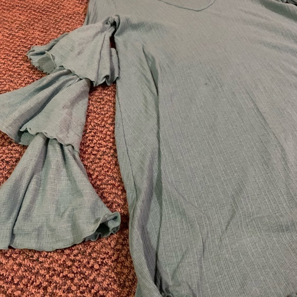 * Mint colour * Free People Beach Bell Sleeve S - Picture 5 of 5